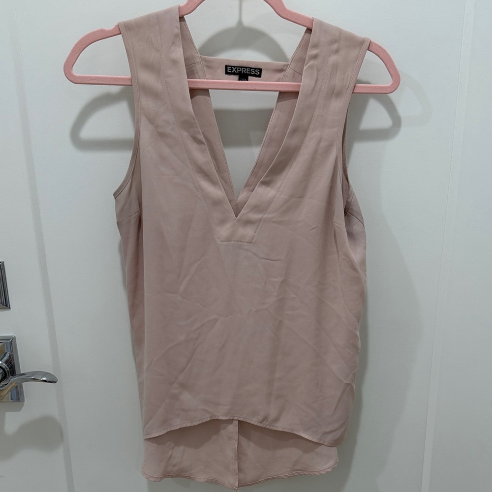 Express Blush Pink V-Neck Sleeveless Camisole